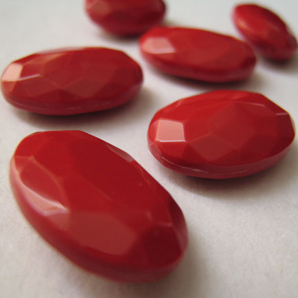10 Qty 18mm Vintage Red Lucite Faceted Oval Cabochons Or Stones